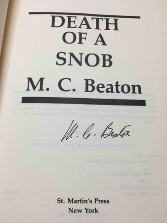 DEATH OF A SNOB. by Beaton, M. C. (pseudonym of Marion Chesney, 1936-2019)