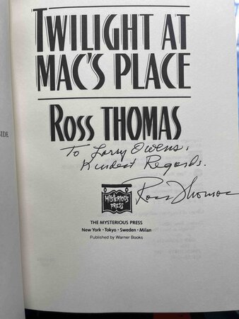 TWILIGHT AT MAC'S PLACE. by Thomas, Ross (1925 -1995)